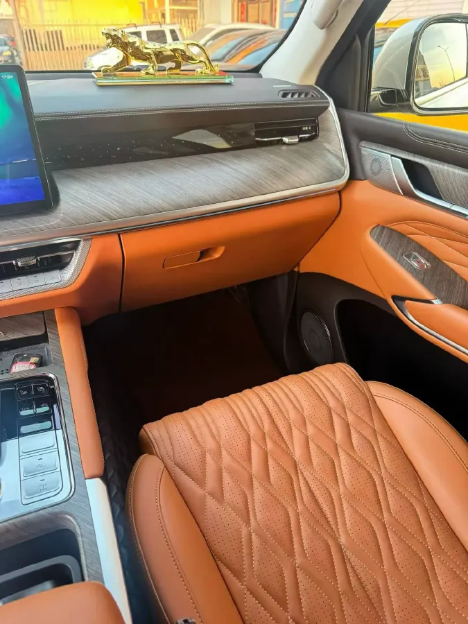 2022 Tank 500 3.0T 360HP V6 9AT,autocango,china used car exporter,china ev exporter,chinese used car exporter,chinese used ev exporter