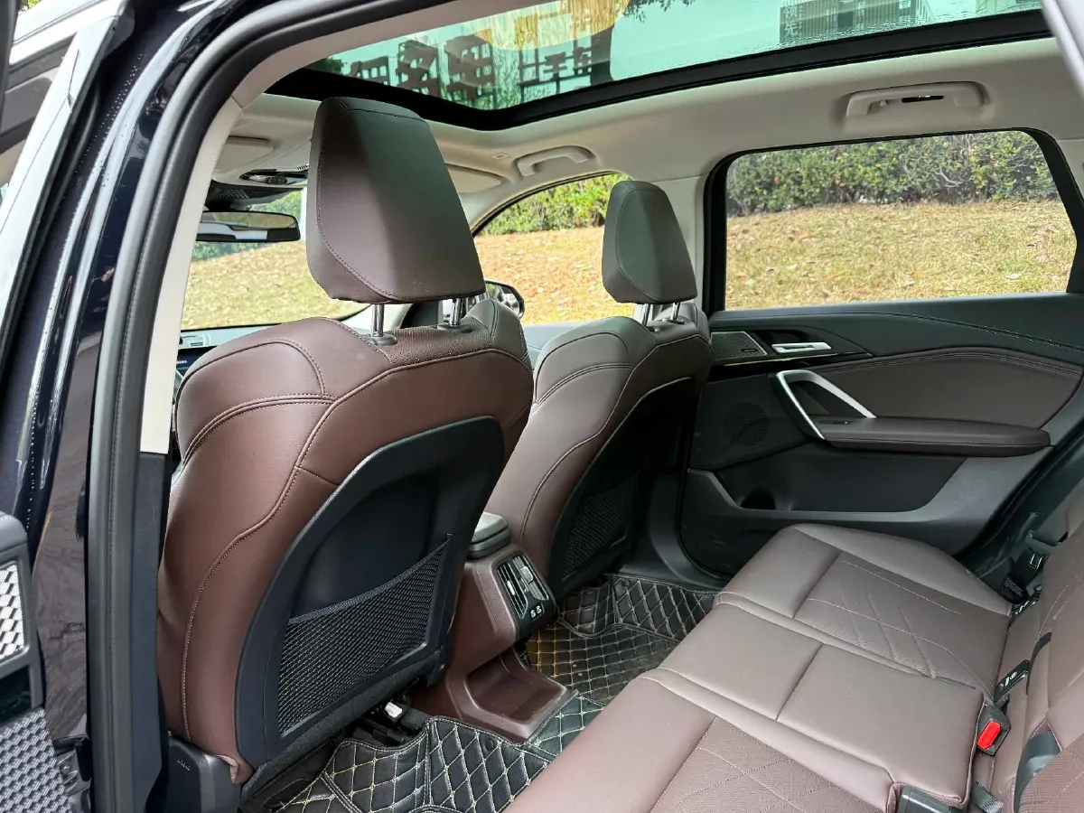 2024 BMW X1 2.0T 204HP L4 7DCT,autocango,china used car exporter,china ev exporter,chinese used car exporter,chinese used ev exporter