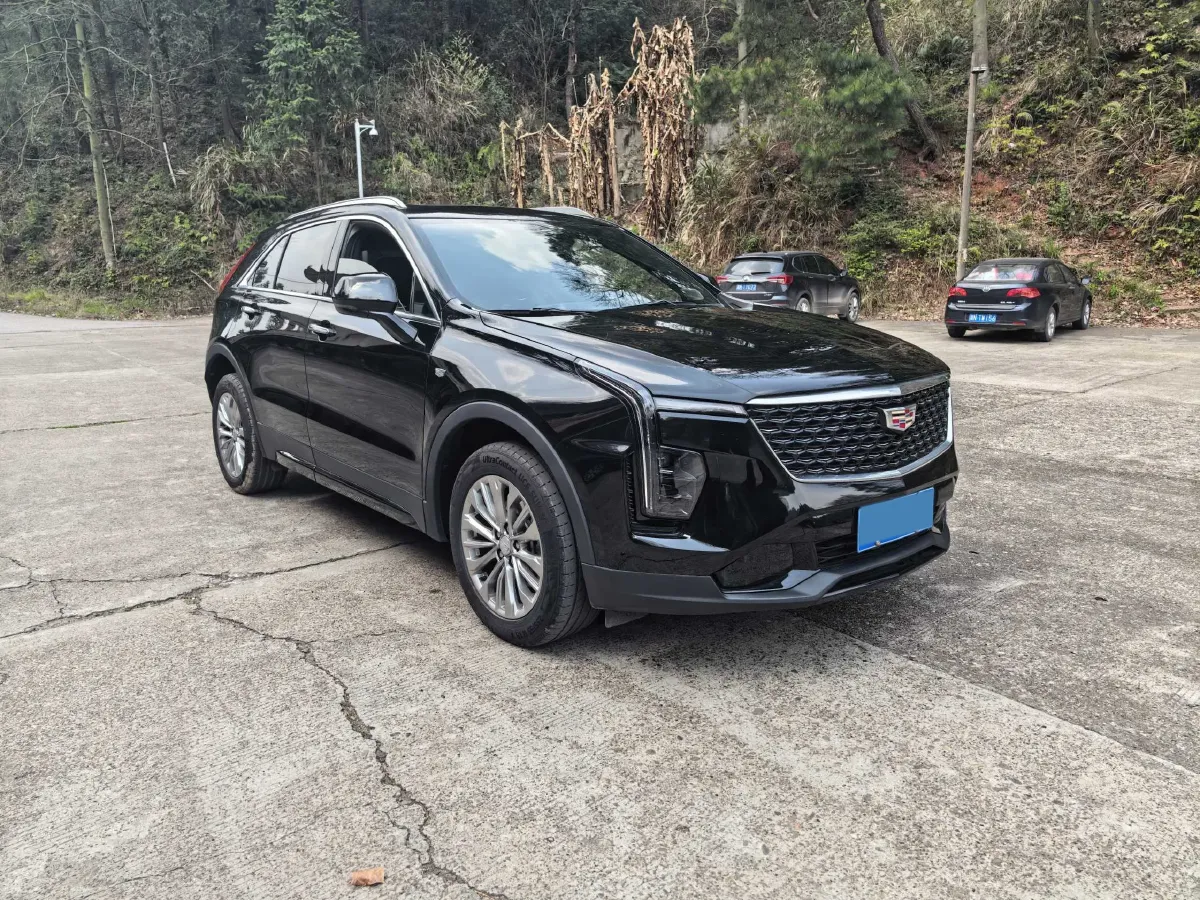 2024 Cadillac XT4 2.0T 237HP L4 9AT,autocango,china used car exporter,china ev exporter,chinese used car exporter,chinese used ev exporter