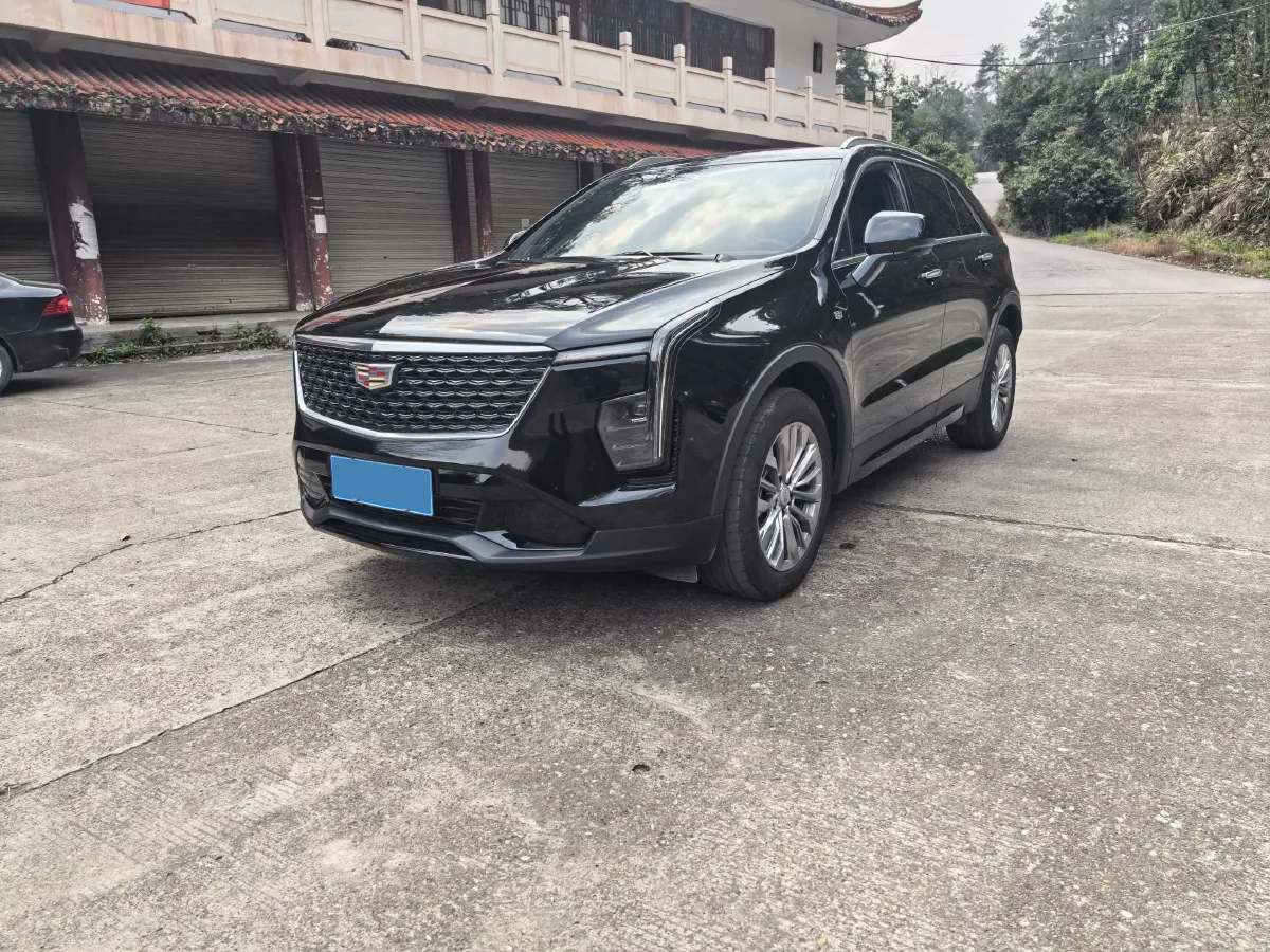 2024 Cadillac XT4 2.0T 237HP L4 9AT,autocango,china used car exporter,china ev exporter,chinese used car exporter,chinese used ev exporter