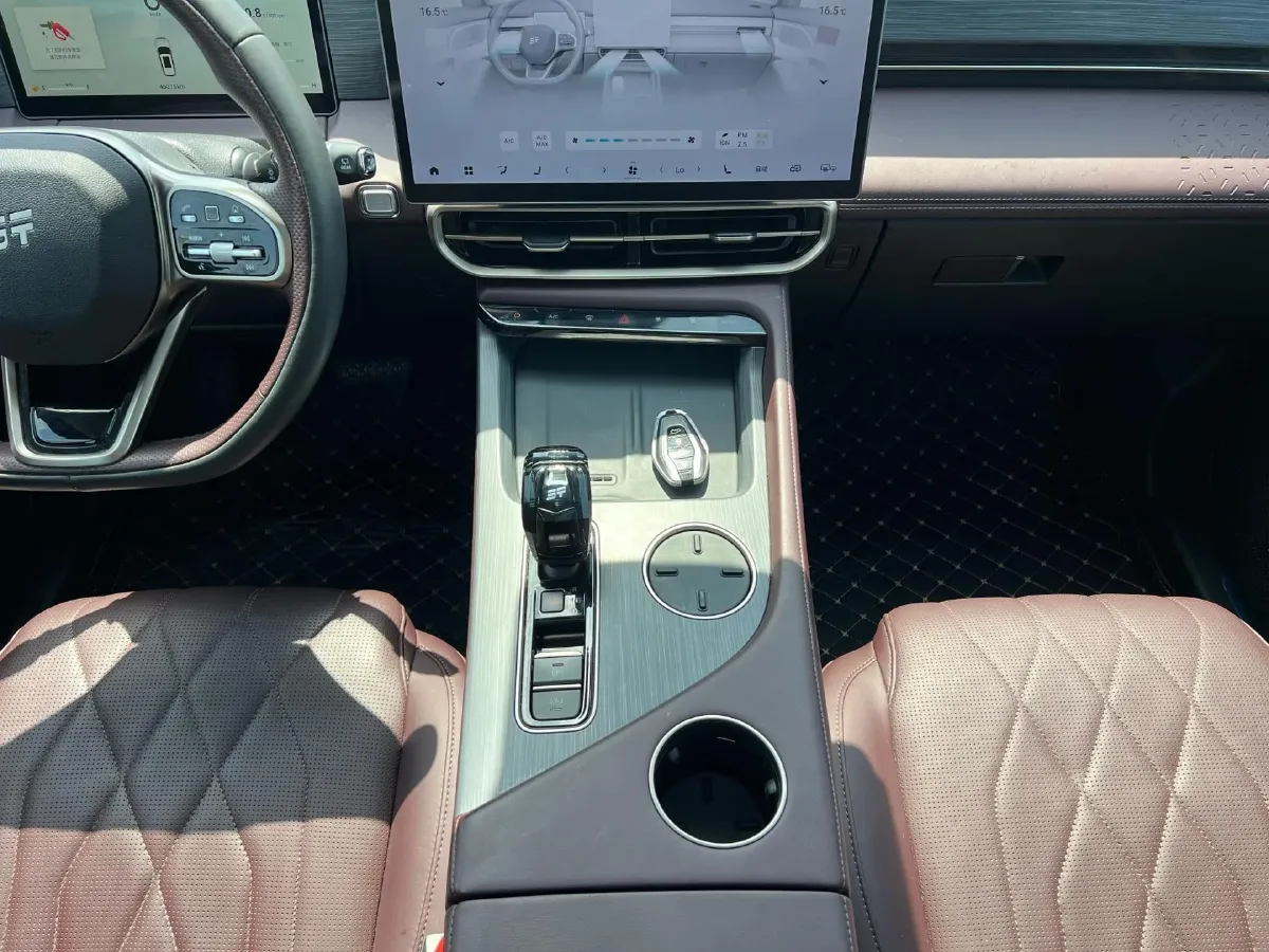 2024 Jetour X90 PRO 2.0T 254HP L4 7DCT,autocango,china used car exporter,china ev exporter,chinese used car exporter,chinese used ev exporter