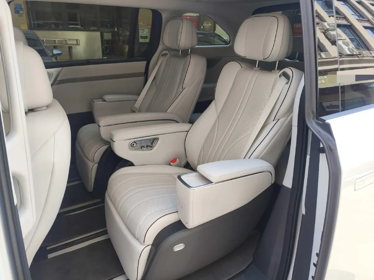 2026 Xpeng X9 REEV 150HP REEV,autocango,china used car exporter,china ev exporter,chinese used car exporter,chinese used ev exporter