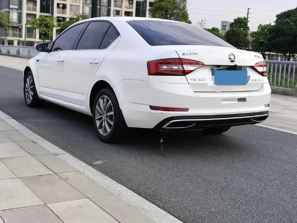 2018 Skoda Octavia 1.2T 116HP L4 7DCT,autocango,china used car exporter,china ev exporter,chinese used car exporter,chinese used ev exporter
