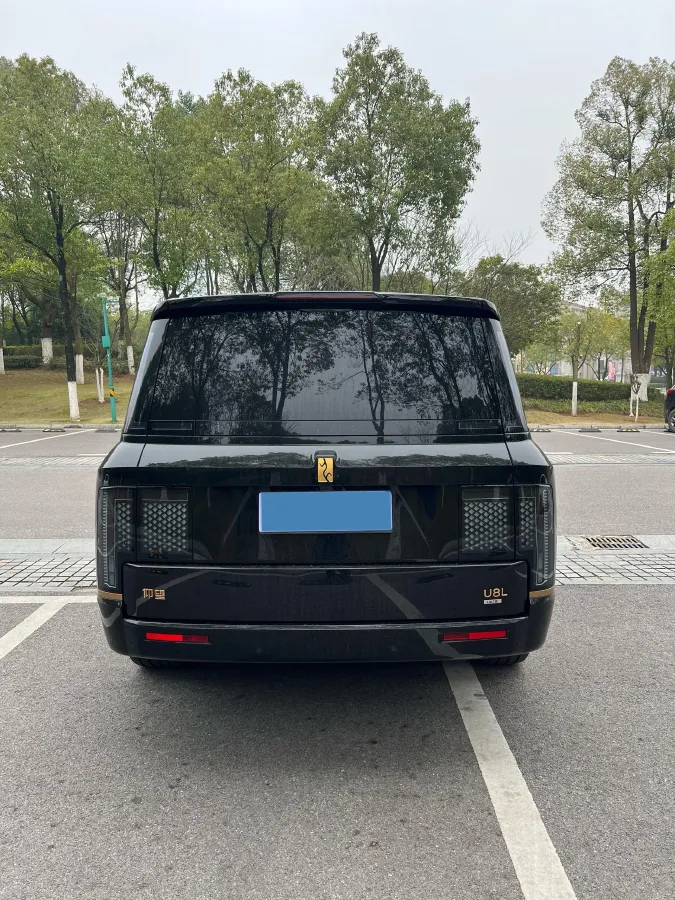 2025 YangWang U8 L REEV 272HP REEV,autocango,china used car exporter,china ev exporter,chinese used car exporter,chinese used ev exporter