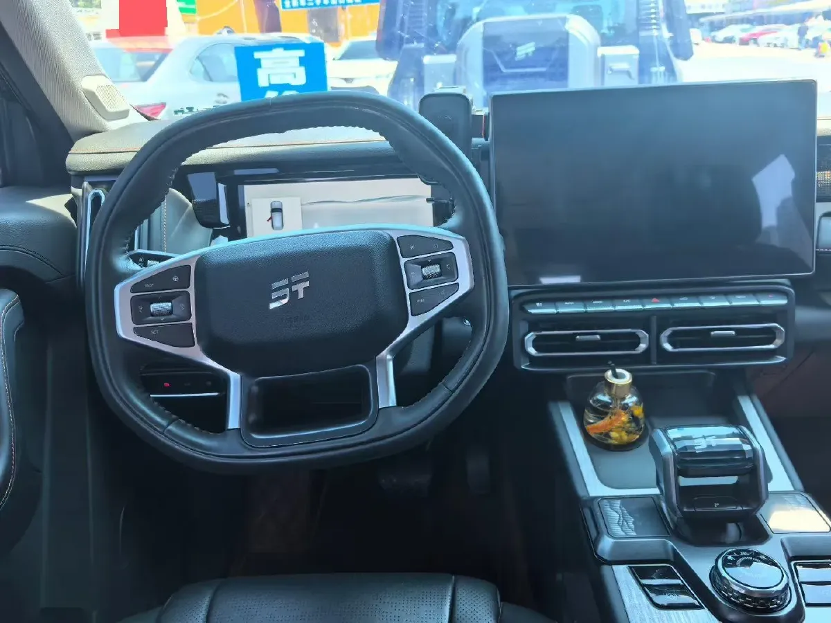 2025 MAXUS XinTu V70 2.0T 150HP L4 9AT,autocango,china used car exporter,china ev exporter,chinese used car exporter,chinese used ev exporter