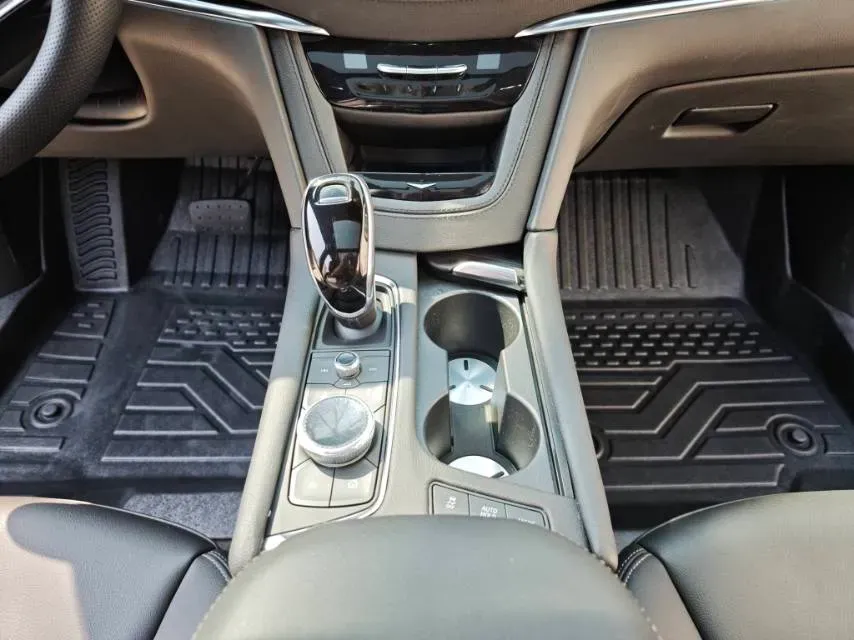 2020 Cadillac XT6 2.0T 237HP L4 9AT,autocango,china used car exporter,china ev exporter,chinese used car exporter,chinese used ev exporter