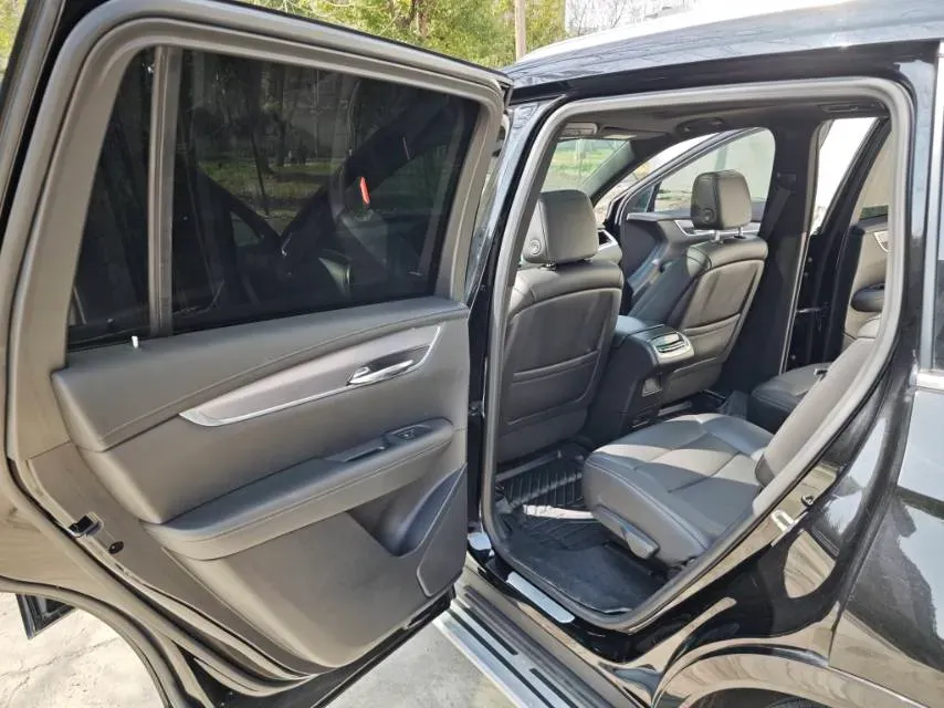 2020 Cadillac XT6 2.0T 237HP L4 9AT,autocango,china used car exporter,china ev exporter,chinese used car exporter,chinese used ev exporter