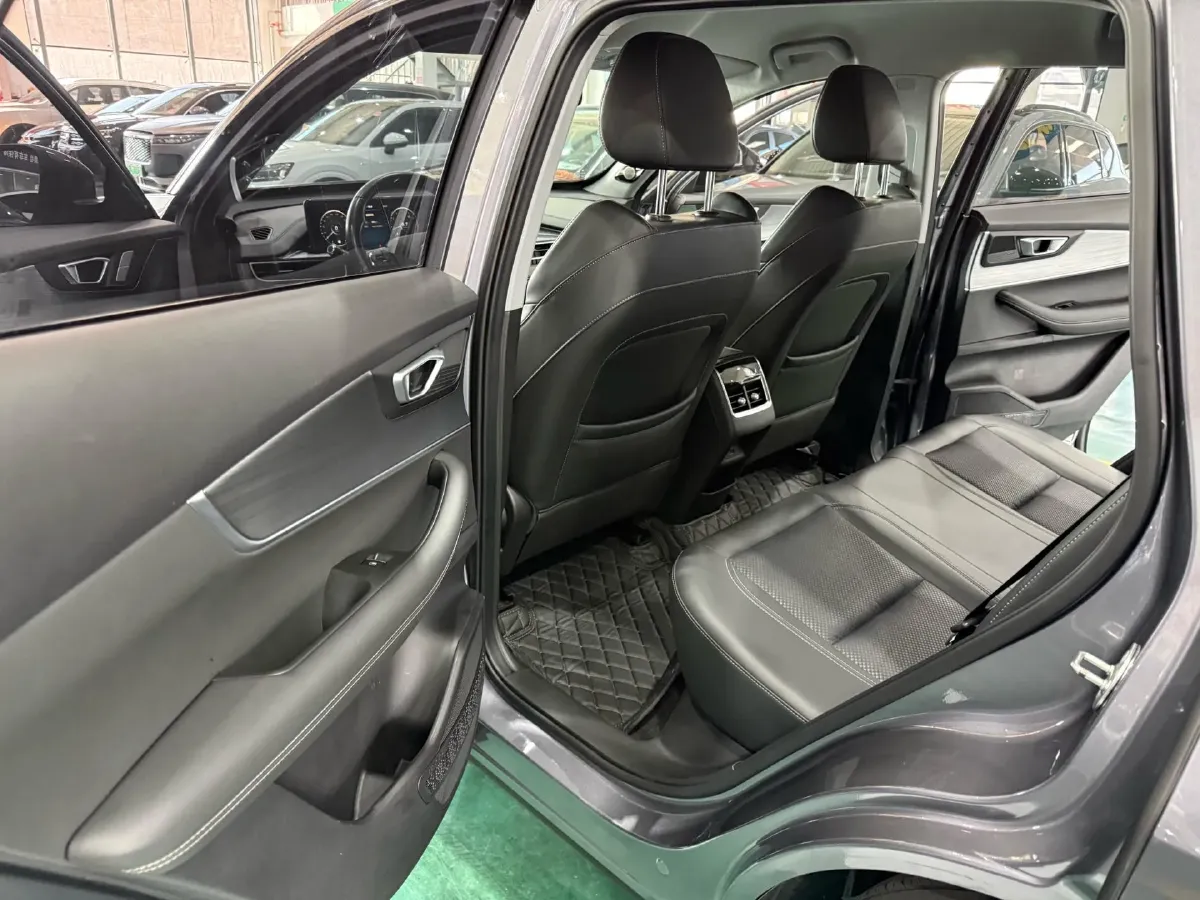2021 Chery Tiggo 7 Plus 1.5T 156HP L4 6MT,autocango,china used car exporter,china ev exporter,chinese used car exporter,chinese used ev exporter
