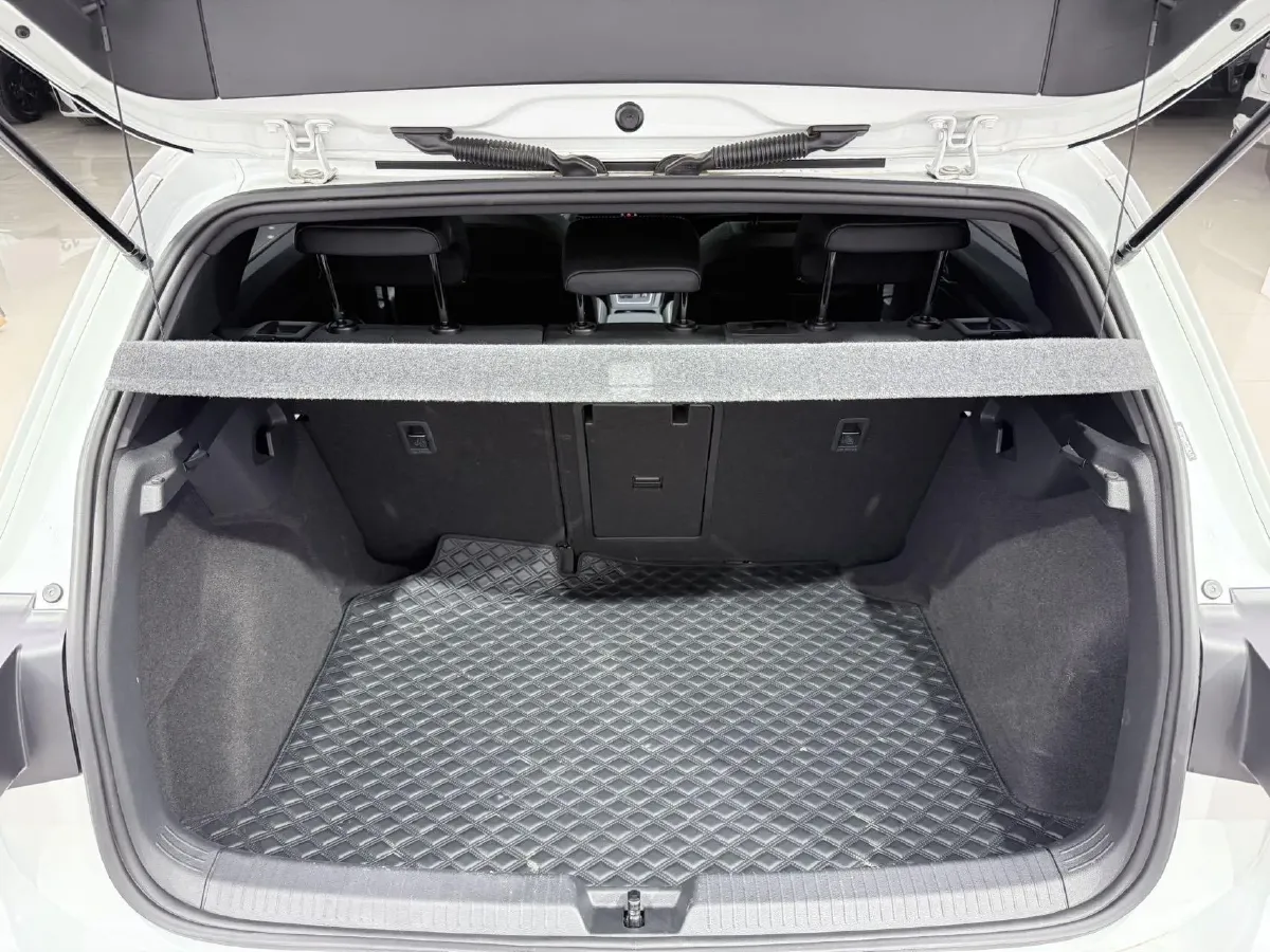 2023 Volkswagen Golf 1.4T 150HP L4 7DCT,autocango,china used car exporter,china ev exporter,chinese used car exporter,chinese used ev exporter