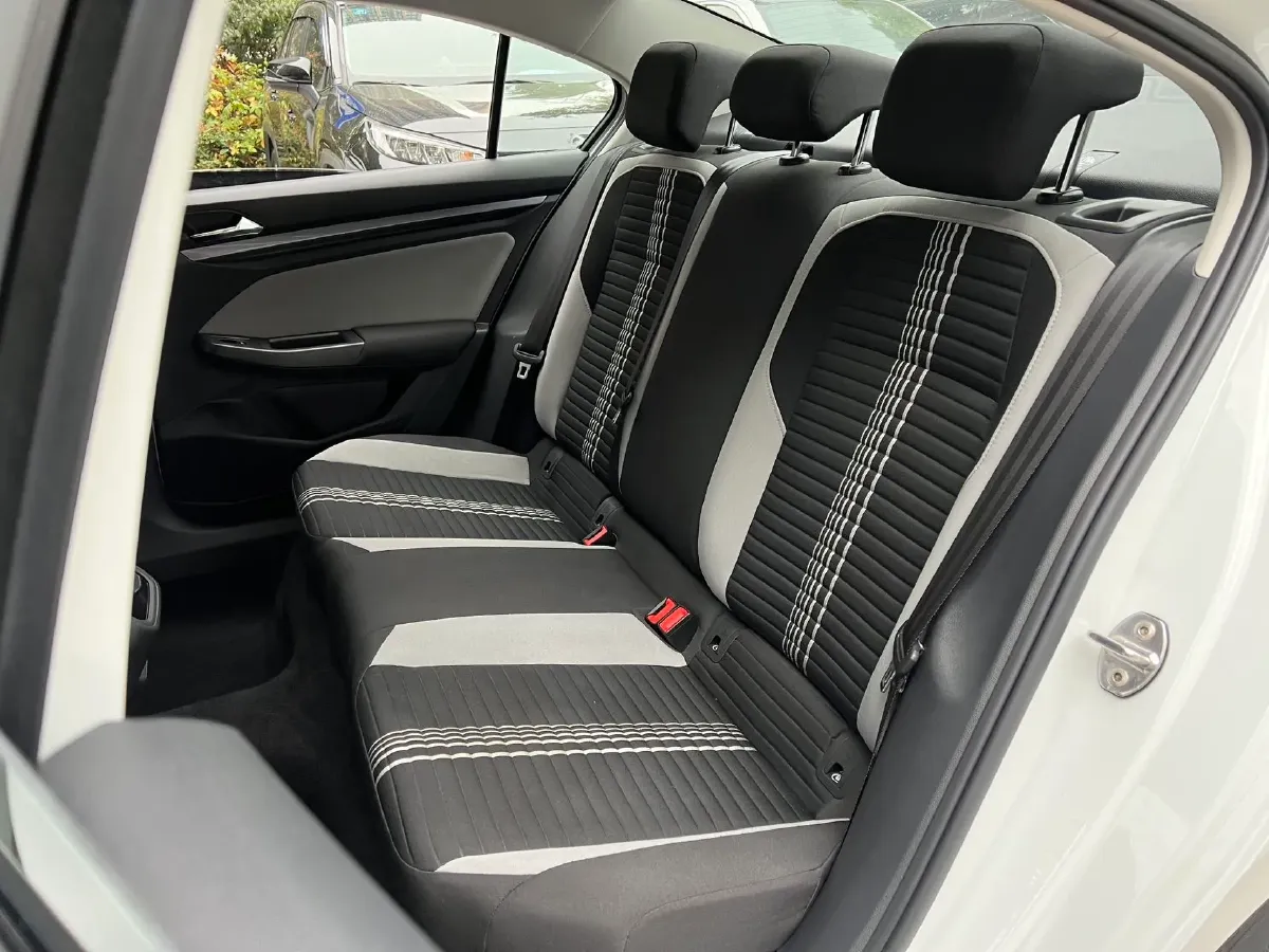 2023 Volkswagen Bora 1.2T 116HP L4 7DCT,autocango,china used car exporter,china ev exporter,chinese used car exporter,chinese used ev exporter