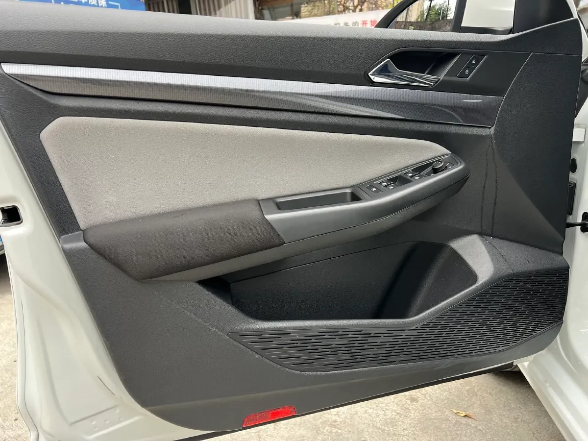 2023 Volkswagen Bora 1.2T 116HP L4 7DCT,autocango,china used car exporter,china ev exporter,chinese used car exporter,chinese used ev exporter