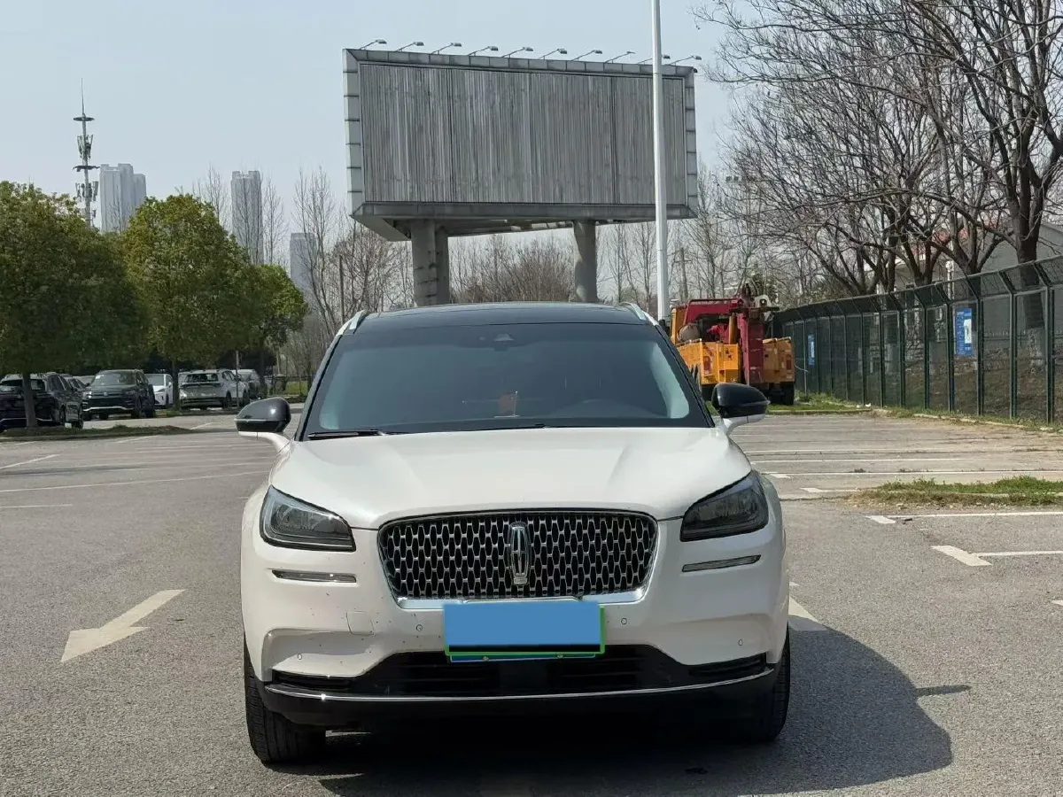 2022 Lincoln Corsair 2.0T 245HP L4 8AT,autocango,china used car exporter,china ev exporter,chinese used car exporter,chinese used ev exporter