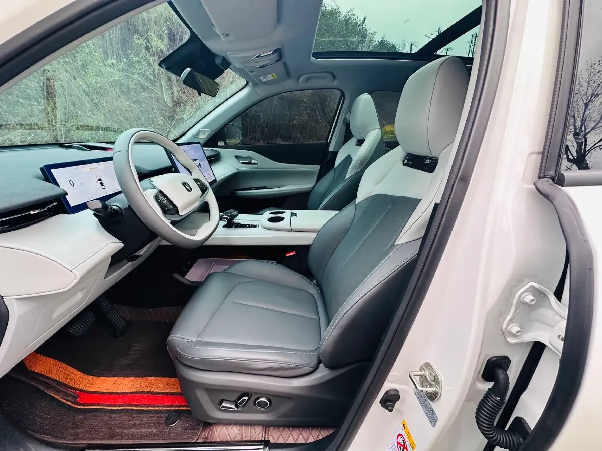 2025 ChangAn UNI-Z 1.5T 188HP L4 7DCT,autocango,china used car exporter,china ev exporter,chinese used car exporter,chinese used ev exporter