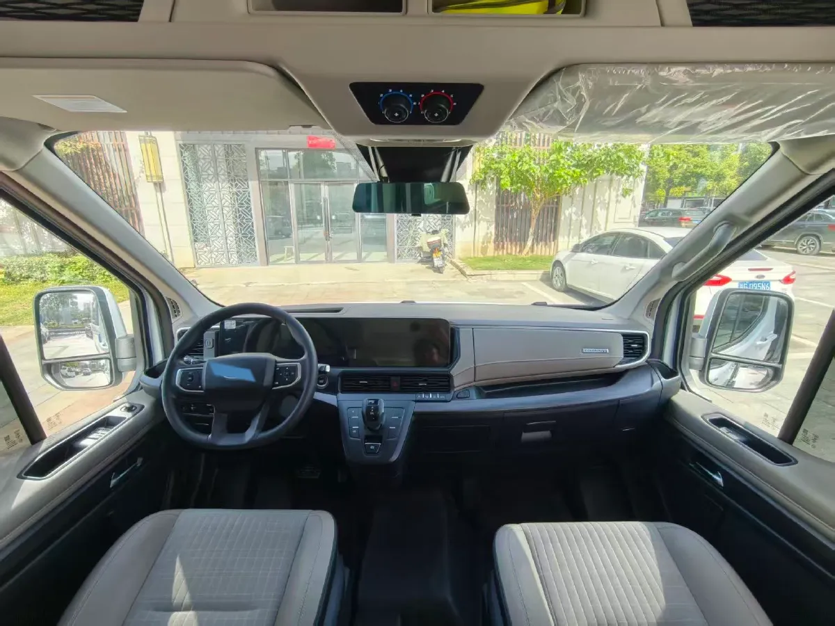 2024 Ford TransitT8 2.3T 174HP L4 8AT,autocango,china used car exporter,china ev exporter,chinese used car exporter,chinese used ev exporter