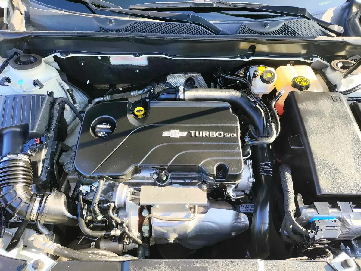 2018 Chevrolet Malibu 1.5T 170HP L4 6AT,autocango,china used car exporter,china ev exporter,chinese used car exporter,chinese used ev exporter