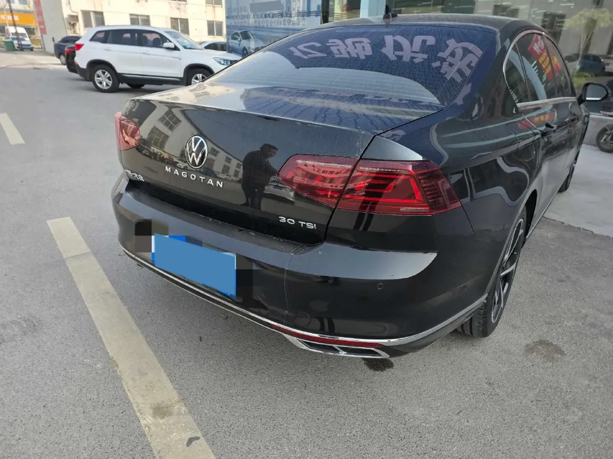 2023 Volkswagen Magotan 2.0T 186HP L4 7DCT,autocango,china used car exporter,china ev exporter,chinese used car exporter,chinese used ev exporter