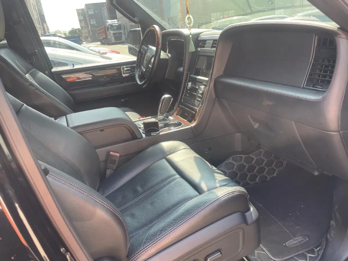 2017 Lincoln Navigator 3.5T 355HP V6 6AT,autocango,china used car exporter,china ev exporter,chinese used car exporter,chinese used ev exporter