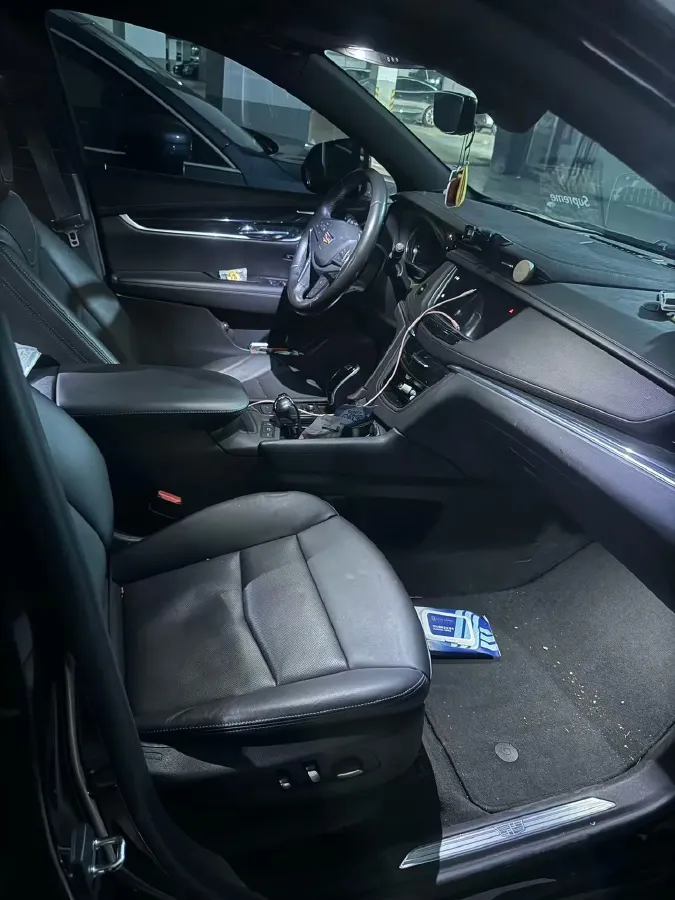 2020 Cadillac XT5 2.0T 237HP L4 9AT,autocango,china used car exporter,china ev exporter,chinese used car exporter,chinese used ev exporter