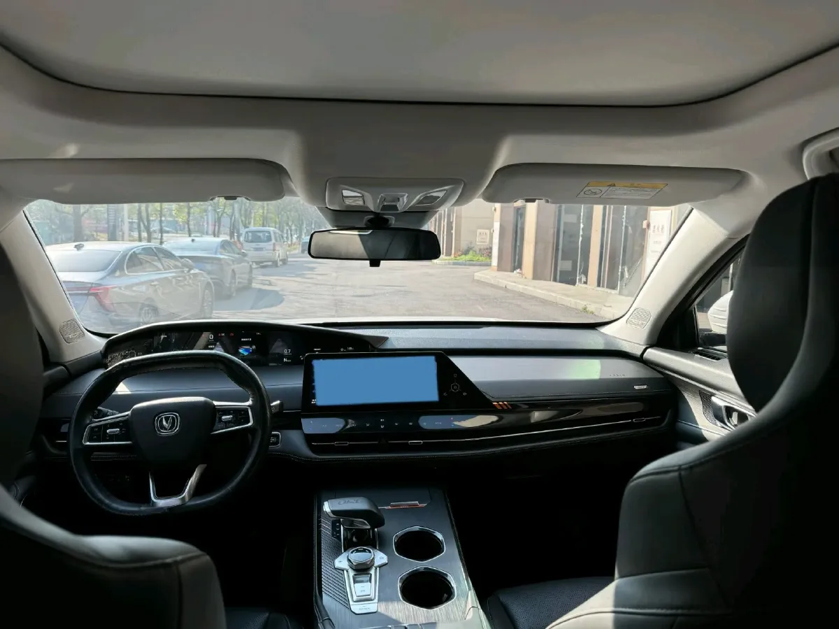 2021 ChangAn UNI-K 2.0T 233HP L4 8AT,autocango,china used car exporter,china ev exporter,chinese used car exporter,chinese used ev exporter