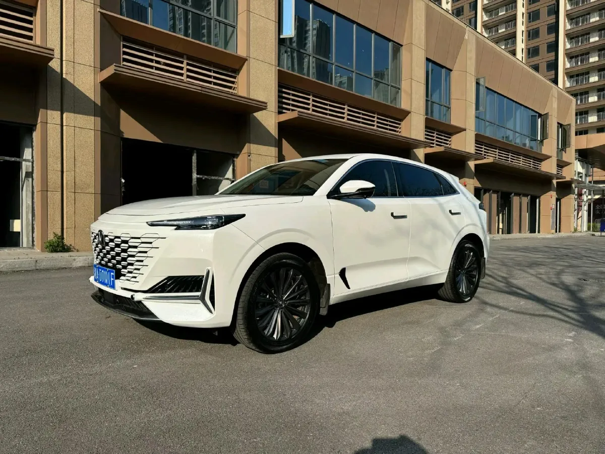 2021 ChangAn UNI-K 2.0T 233HP L4 8AT,autocango,china used car exporter,china ev exporter,chinese used car exporter,chinese used ev exporter