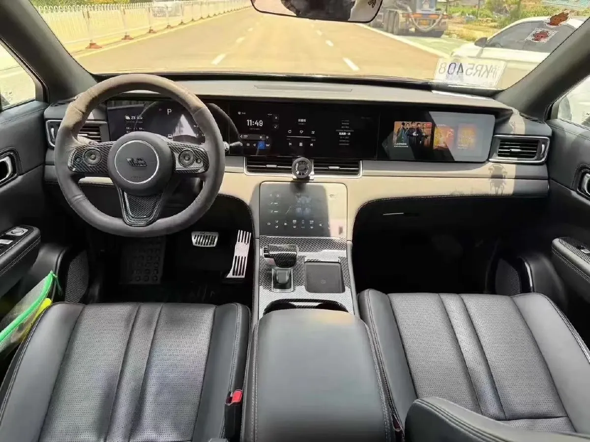 2020 Li ONE Range Extended 131HP REEV 40.5KWH,autocango,china used car exporter,china ev exporter,chinese used car exporter,chinese used ev exporter