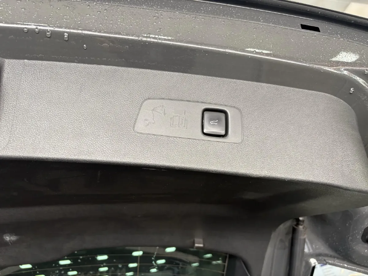 2023 Lincoln Corsair 2.0T 261HP L4 8AT,autocango,china used car exporter,china ev exporter,chinese used car exporter,chinese used ev exporter