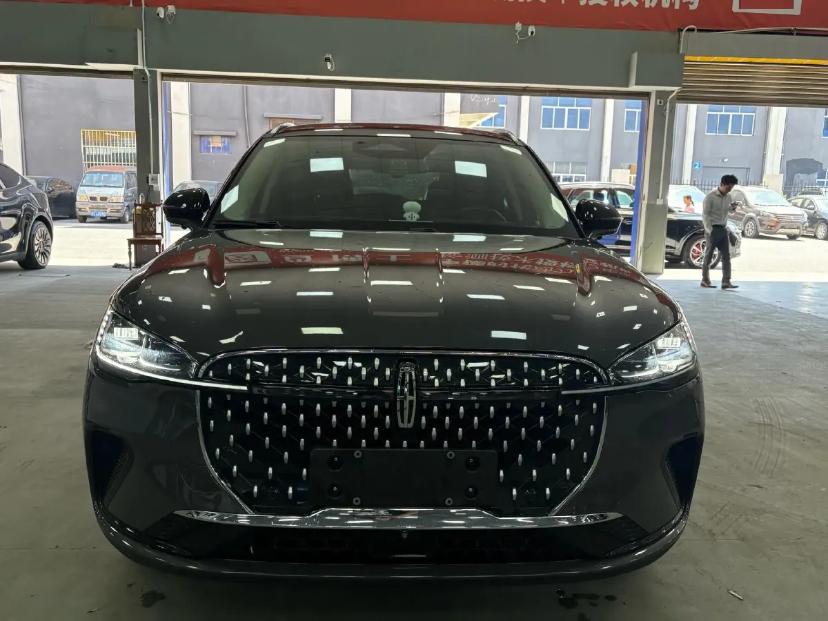 2023 Lincoln Corsair 2.0T 261HP L4 8AT,autocango,china used car exporter,china ev exporter,chinese used car exporter,chinese used ev exporter