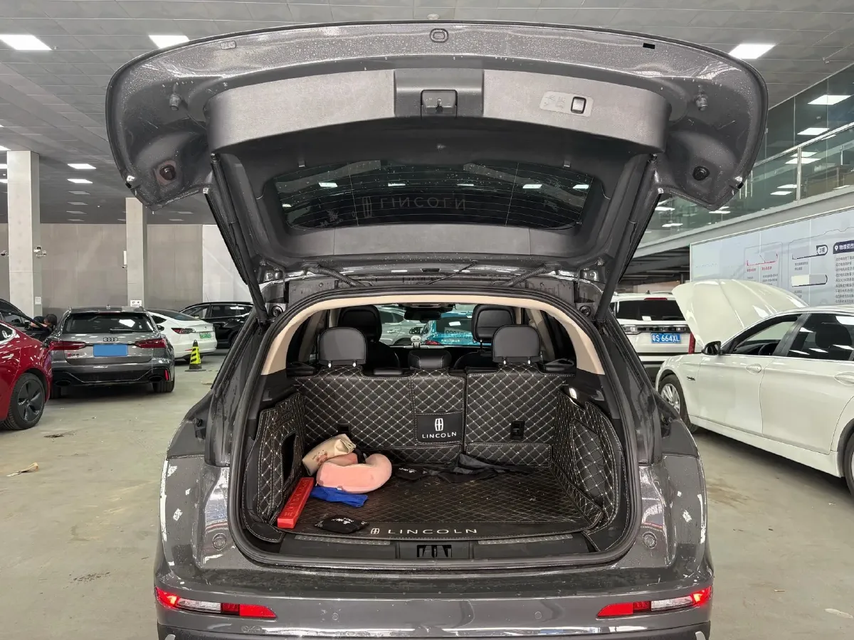 2023 Lincoln Corsair 2.0T 261HP L4 8AT,autocango,china used car exporter,china ev exporter,chinese used car exporter,chinese used ev exporter