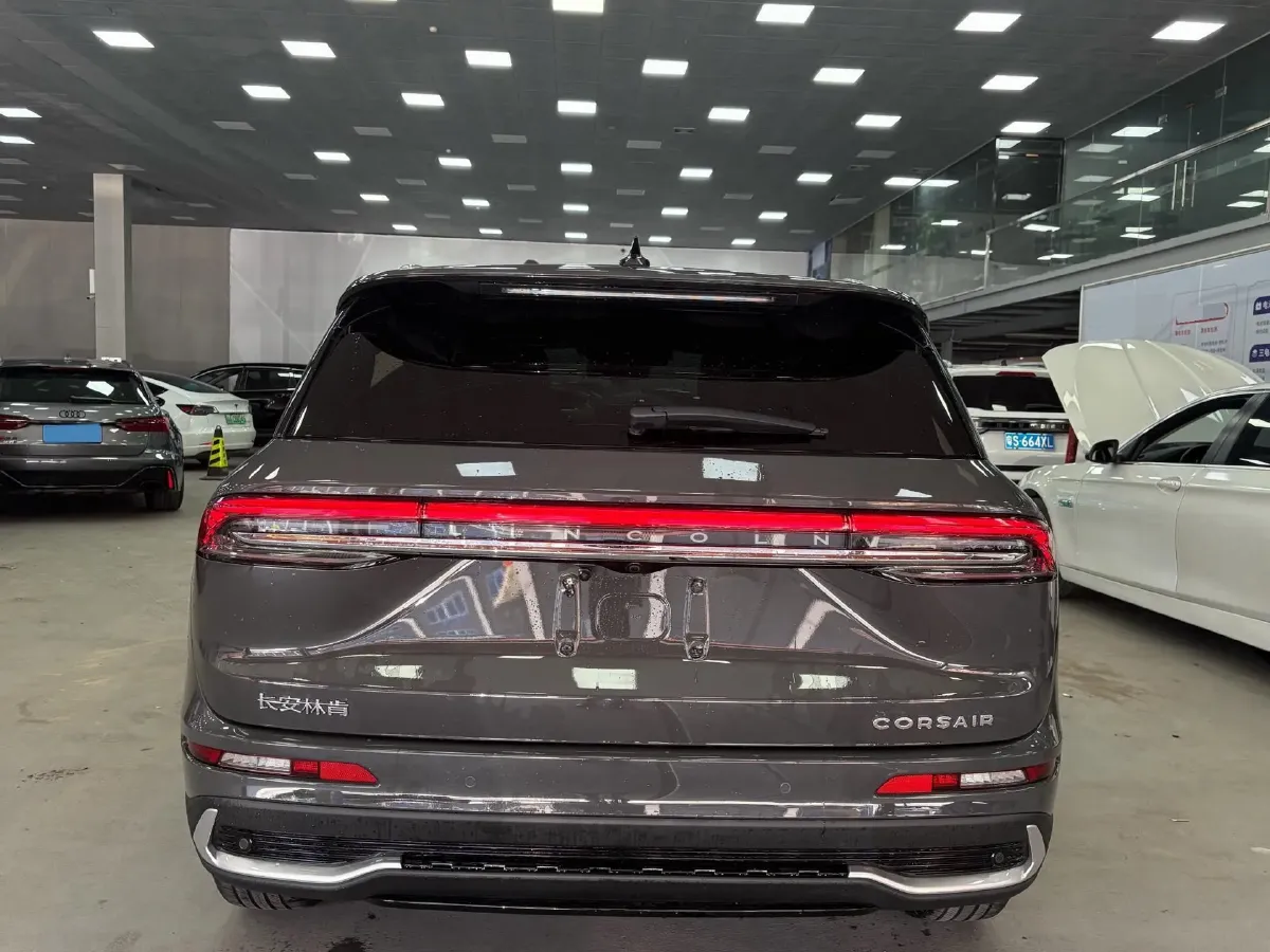 2023 Lincoln Corsair 2.0T 261HP L4 8AT,autocango,china used car exporter,china ev exporter,chinese used car exporter,chinese used ev exporter