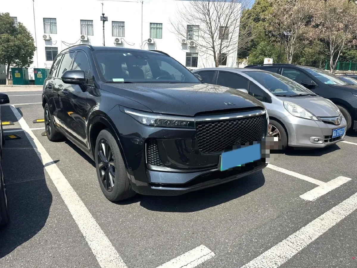 2020 Li ONE Range Extended 131HP REEV 40.5KWH,autocango,china used car exporter,china ev exporter,chinese used car exporter,chinese used ev exporter
