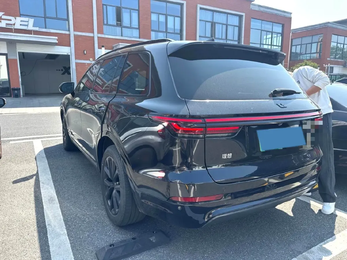 2020 Li ONE Range Extended 131HP REEV 40.5KWH,autocango,china used car exporter,china ev exporter,chinese used car exporter,chinese used ev exporter