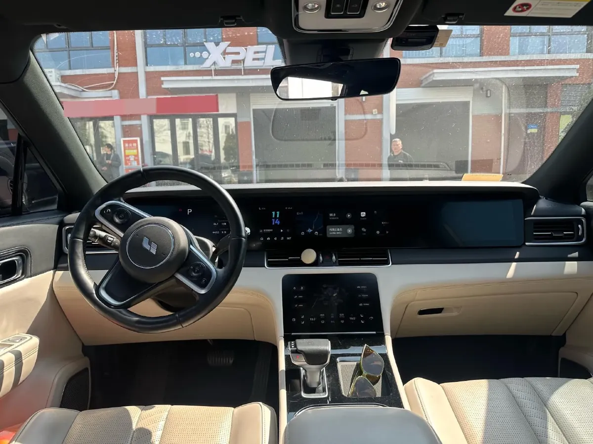 2020 Li ONE Range Extended 131HP REEV 40.5KWH,autocango,china used car exporter,china ev exporter,chinese used car exporter,chinese used ev exporter