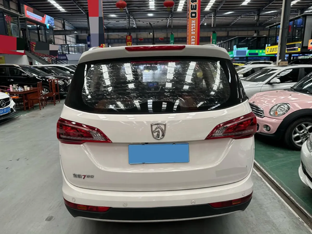 2019 BaoJun 730 1.5L 105HP L4 6MT,autocango,china used car exporter,china ev exporter,chinese used car exporter,chinese used ev exporter