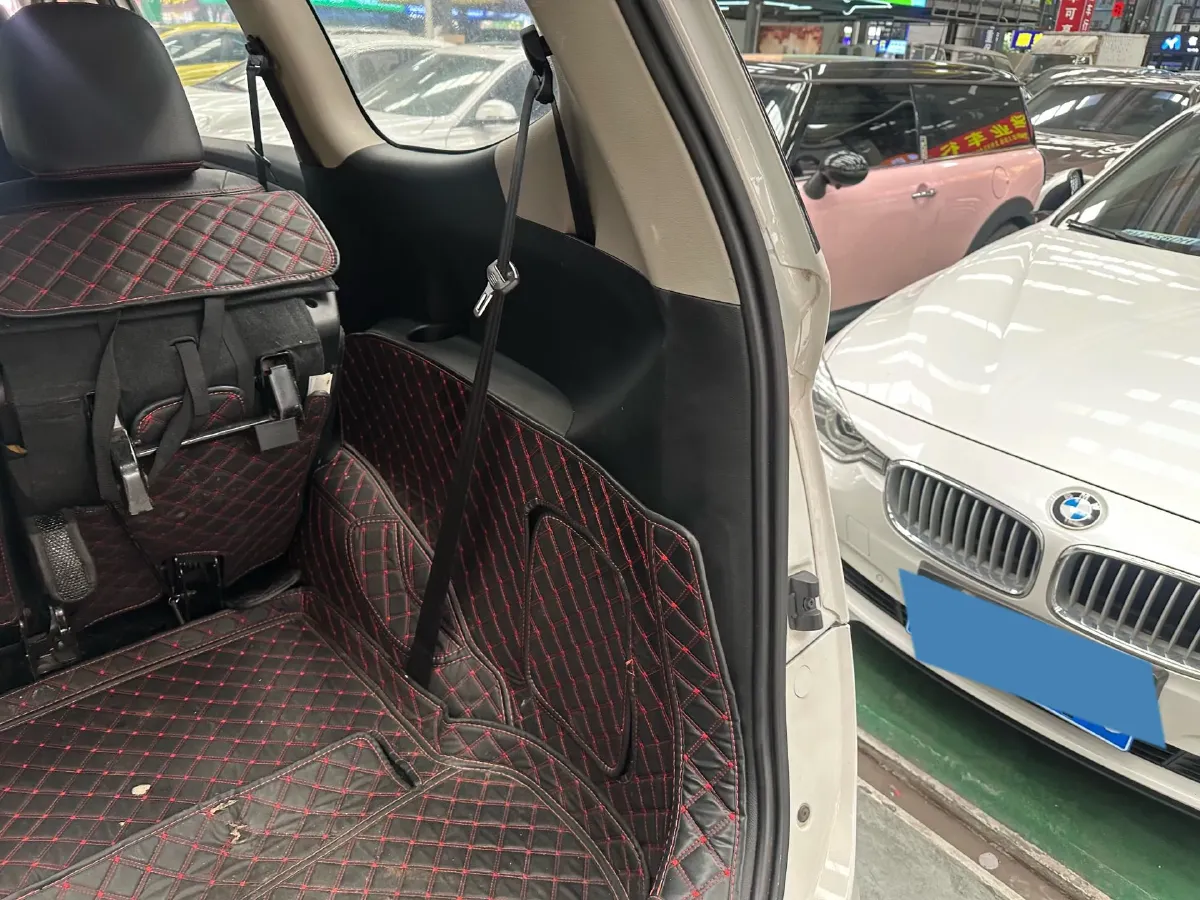 2019 BaoJun 730 1.5L 105HP L4 6MT,autocango,china used car exporter,china ev exporter,chinese used car exporter,chinese used ev exporter