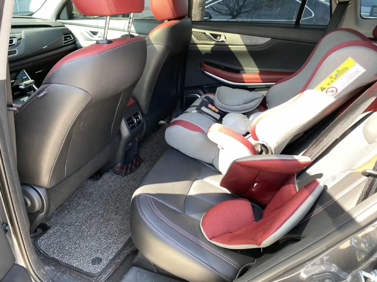 2022 ChangAn CS75 1.5T 180HP L4 7DCT,autocango,china used car exporter,china ev exporter,chinese used car exporter,chinese used ev exporter