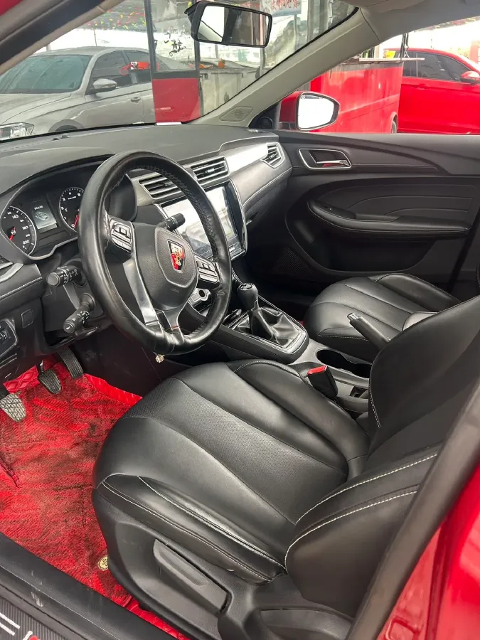 2020 Roewe i5 1.5L 120HP L4 5MT,autocango,china used car exporter,china ev exporter,chinese used car exporter,chinese used ev exporter