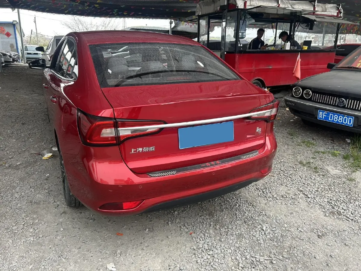 2020 Roewe i5 1.5L 120HP L4 5MT,autocango,china used car exporter,china ev exporter,chinese used car exporter,chinese used ev exporter