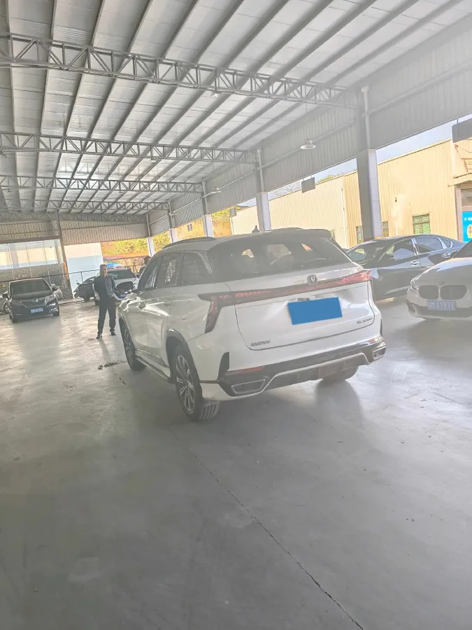 2023 ChangAn CS75 Plus 1.5T 188HP L4 8AT,autocango,china used car exporter,china ev exporter,chinese used car exporter,chinese used ev exporter