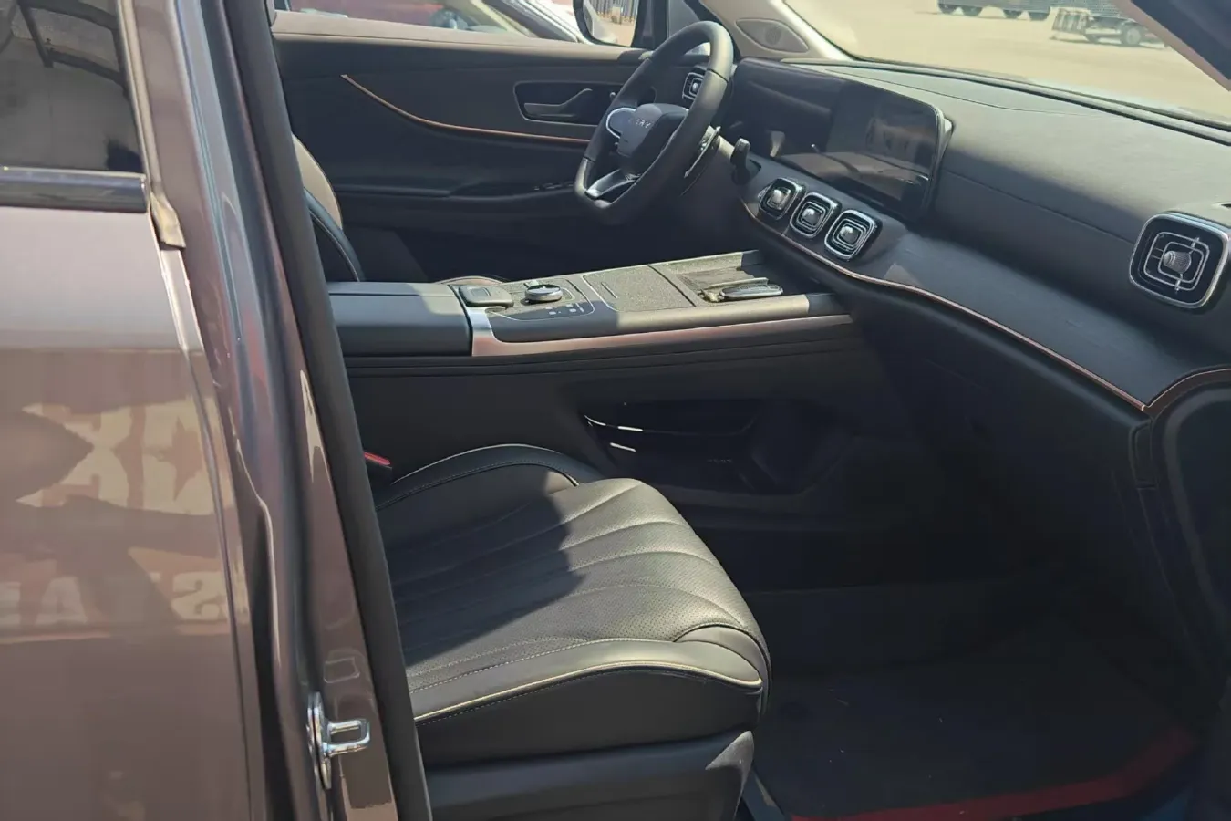 2023 Chery Tiggo 9 2.0T 261HP L4 7DCT,autocango,china used car exporter,china ev exporter,chinese used car exporter,chinese used ev exporter