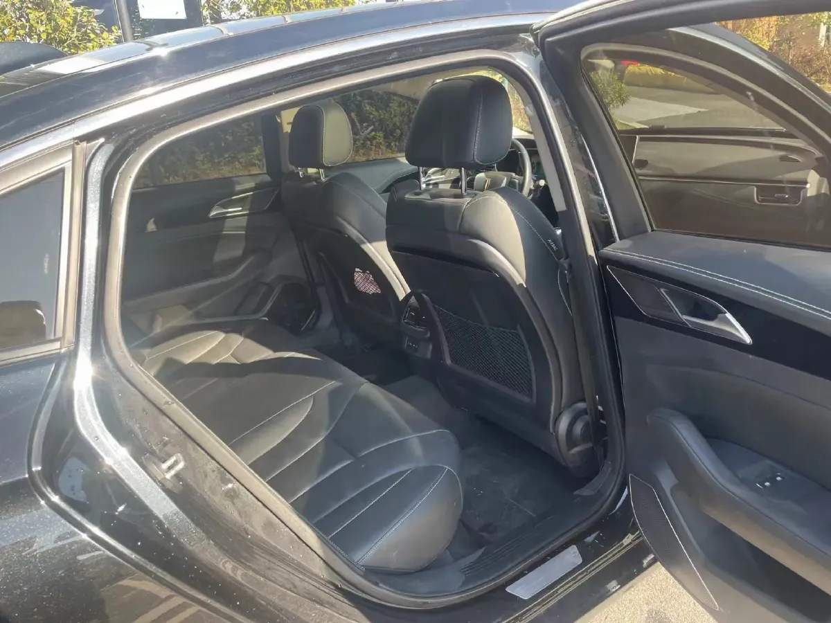 2019 HongQi H5 1.8T 180HP L4 6AT,autocango,china used car exporter,china ev exporter,chinese used car exporter,chinese used ev exporter