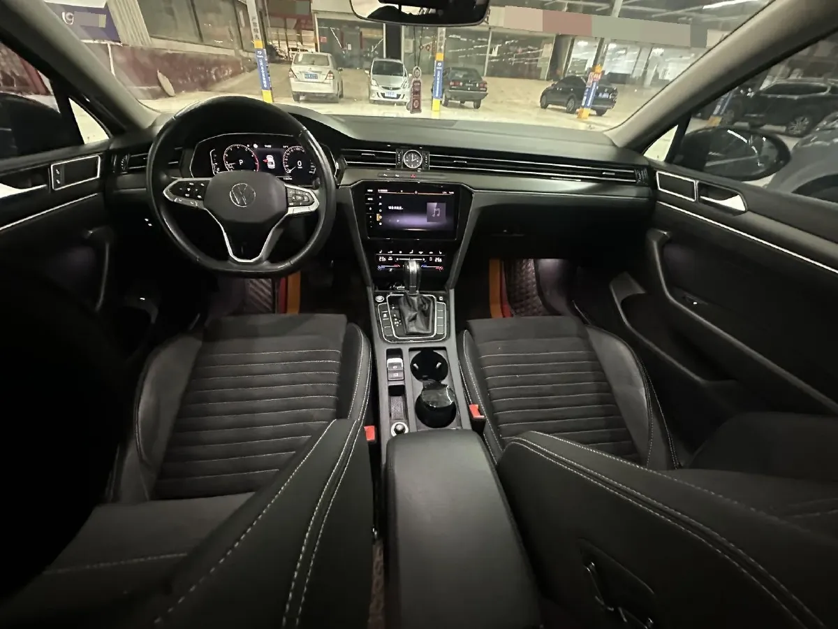 2020 Volkswagen Magotan 2.0T 220HP L4 7DCT,autocango,china used car exporter,china ev exporter,chinese used car exporter,chinese used ev exporter