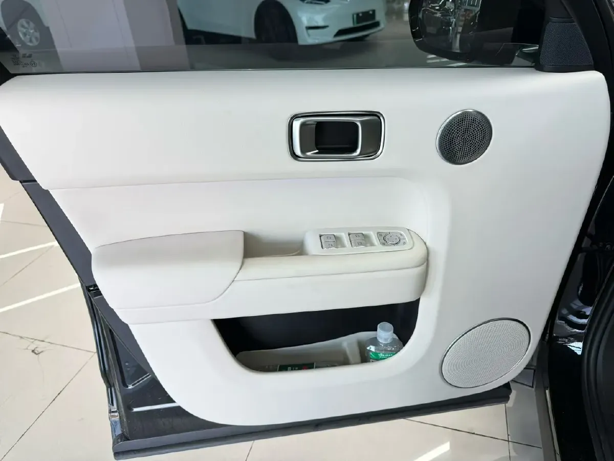 2025 Li L7 Range Extended 154HP REEV,autocango,china used car exporter,china ev exporter,chinese used car exporter,chinese used ev exporter