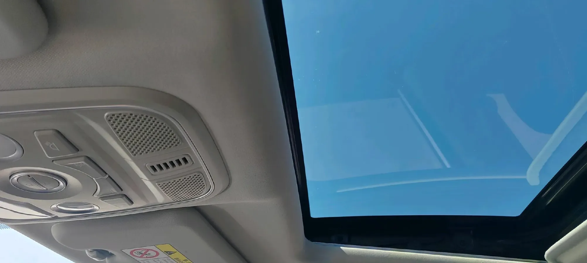 2021 Haval M6 1.5T 150HP L4 7DCT,autocango,china used car exporter,china ev exporter,chinese used car exporter,chinese used ev exporter