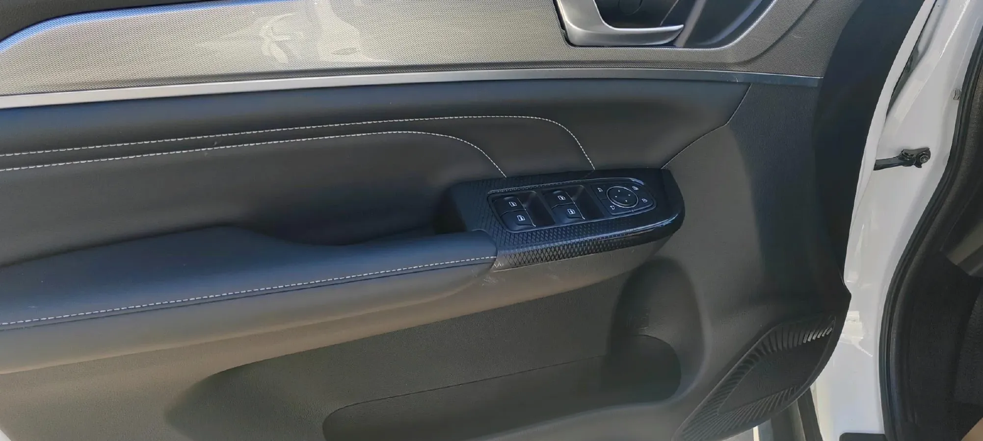 2021 Haval M6 1.5T 150HP L4 7DCT,autocango,china used car exporter,china ev exporter,chinese used car exporter,chinese used ev exporter