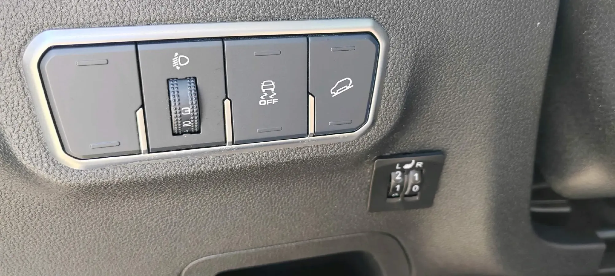 2021 Haval M6 1.5T 150HP L4 7DCT,autocango,china used car exporter,china ev exporter,chinese used car exporter,chinese used ev exporter