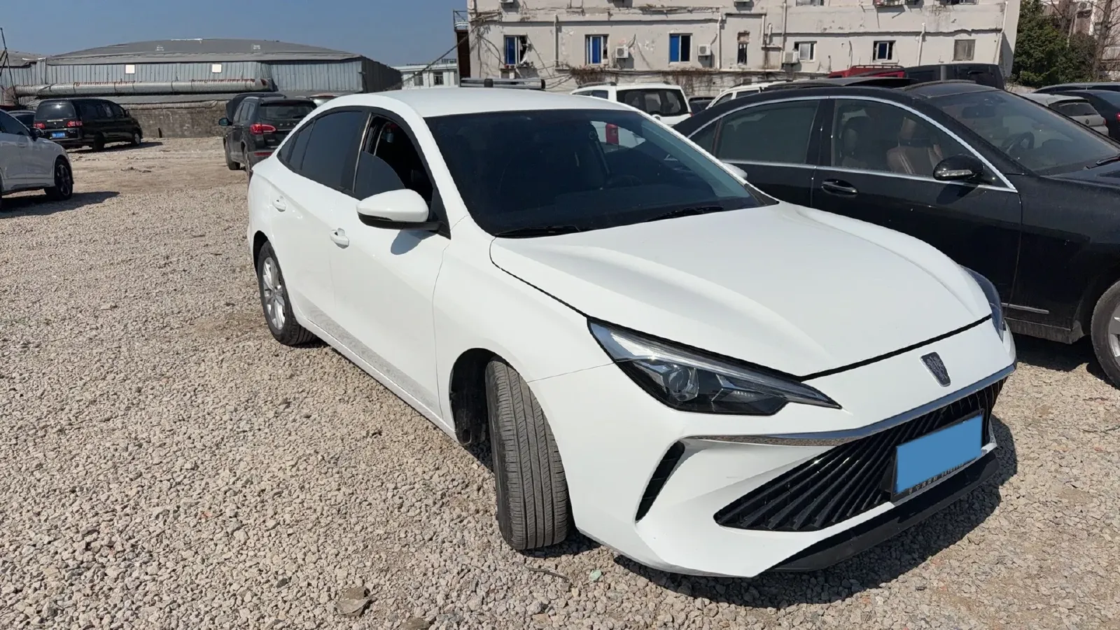 2023 Roewe i5 1.5L 129HP L4 5MT,autocango,china used car exporter,china ev exporter,chinese used car exporter,chinese used ev exporter