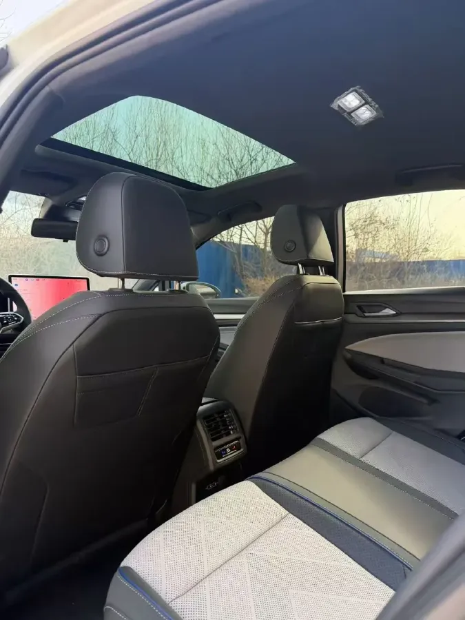 2025 Volkswagen Golf 1.5T 160HP L4 7DCT,autocango,china used car exporter,china ev exporter,chinese used car exporter,chinese used ev exporter