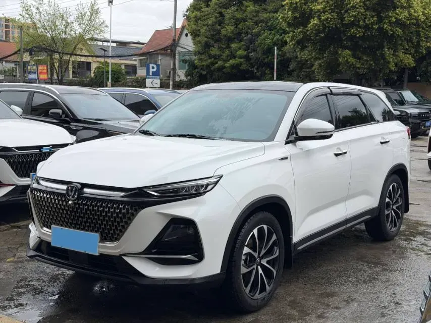 2024 ChangAn X7 PLUS 1.5T 188HP L4 7DCT,autocango,china used car exporter,china ev exporter,chinese used car exporter,chinese used ev exporter