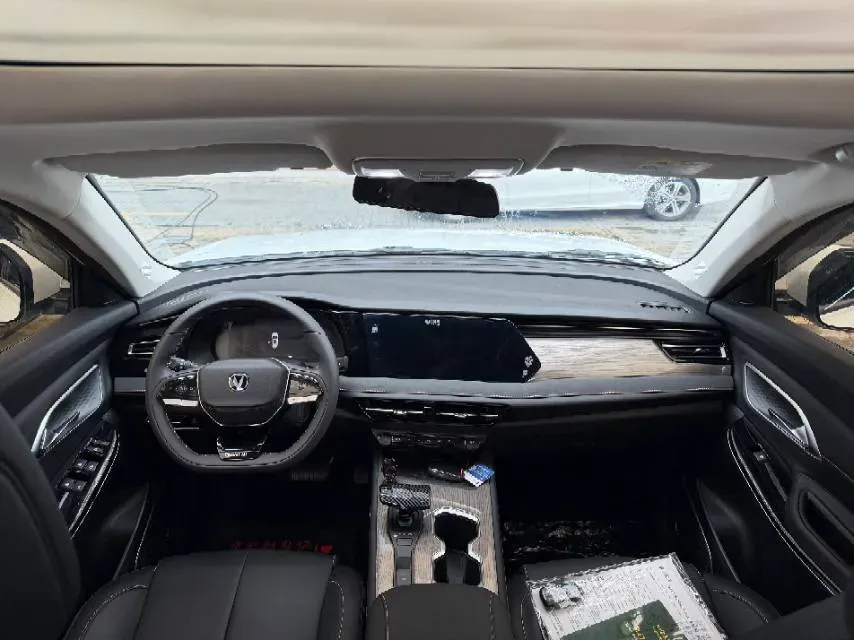 2024 ChangAn X7 PLUS 1.5T 188HP L4 7DCT,autocango,china used car exporter,china ev exporter,chinese used car exporter,chinese used ev exporter