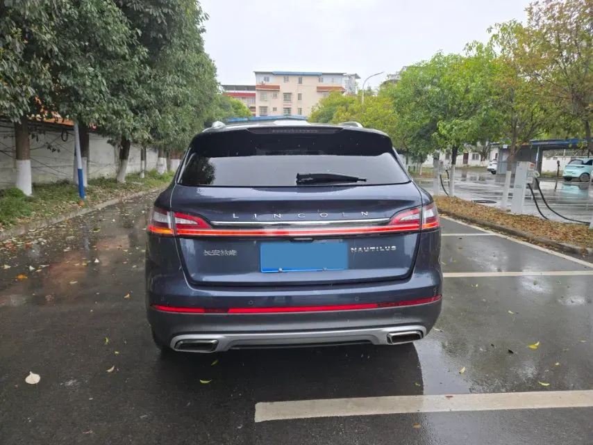 2021 Lincoln Nautilus 2.0T 245HP L4 8AT,autocango,china used car exporter,china ev exporter,chinese used car exporter,chinese used ev exporter